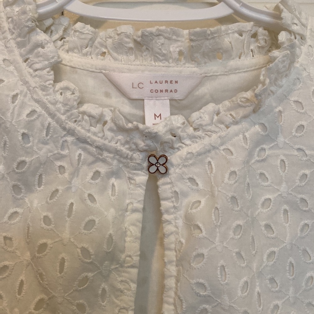 LC Lauren Conrad White Sleeveless Eyelet Top Medium NWT
